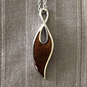 Na Hoku sterling silver shark tooth pendant